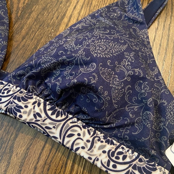 NWT ATHLETA bikini top blue paisley size medium - Picture 6 of 10